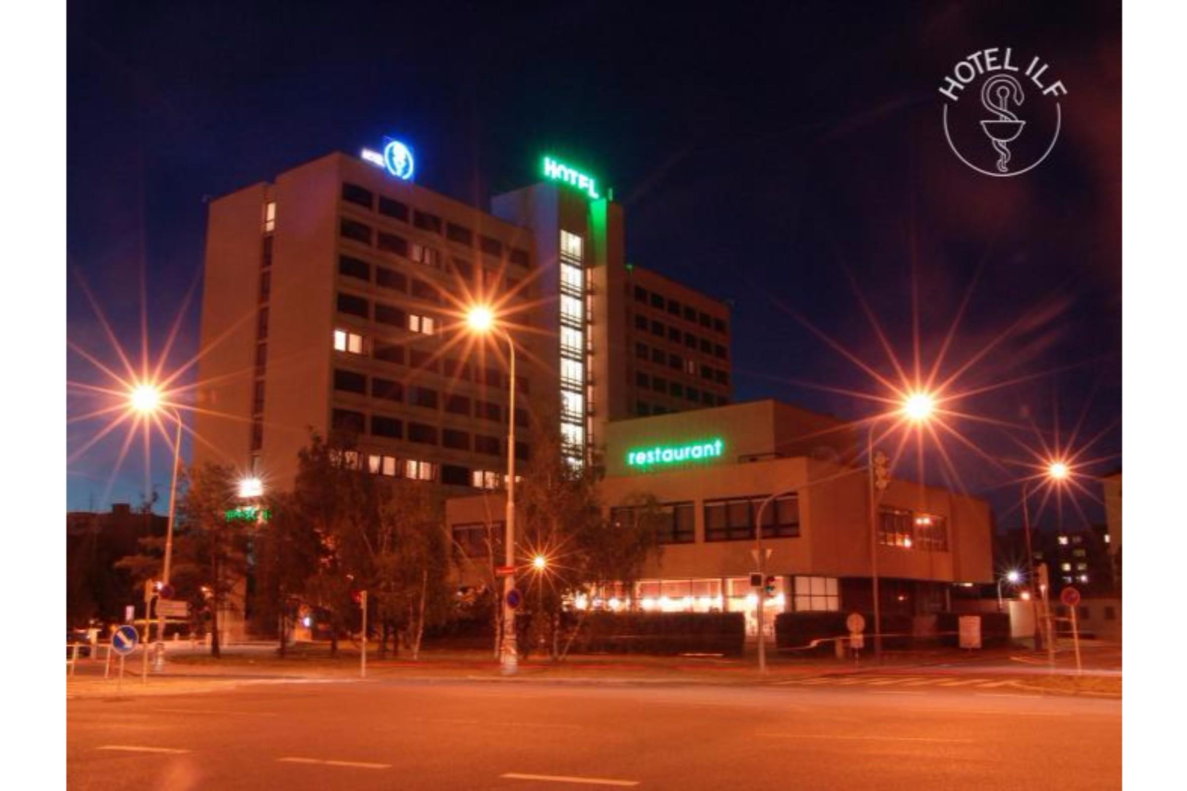 Hotel Ilf プラハ エクステリア 写真