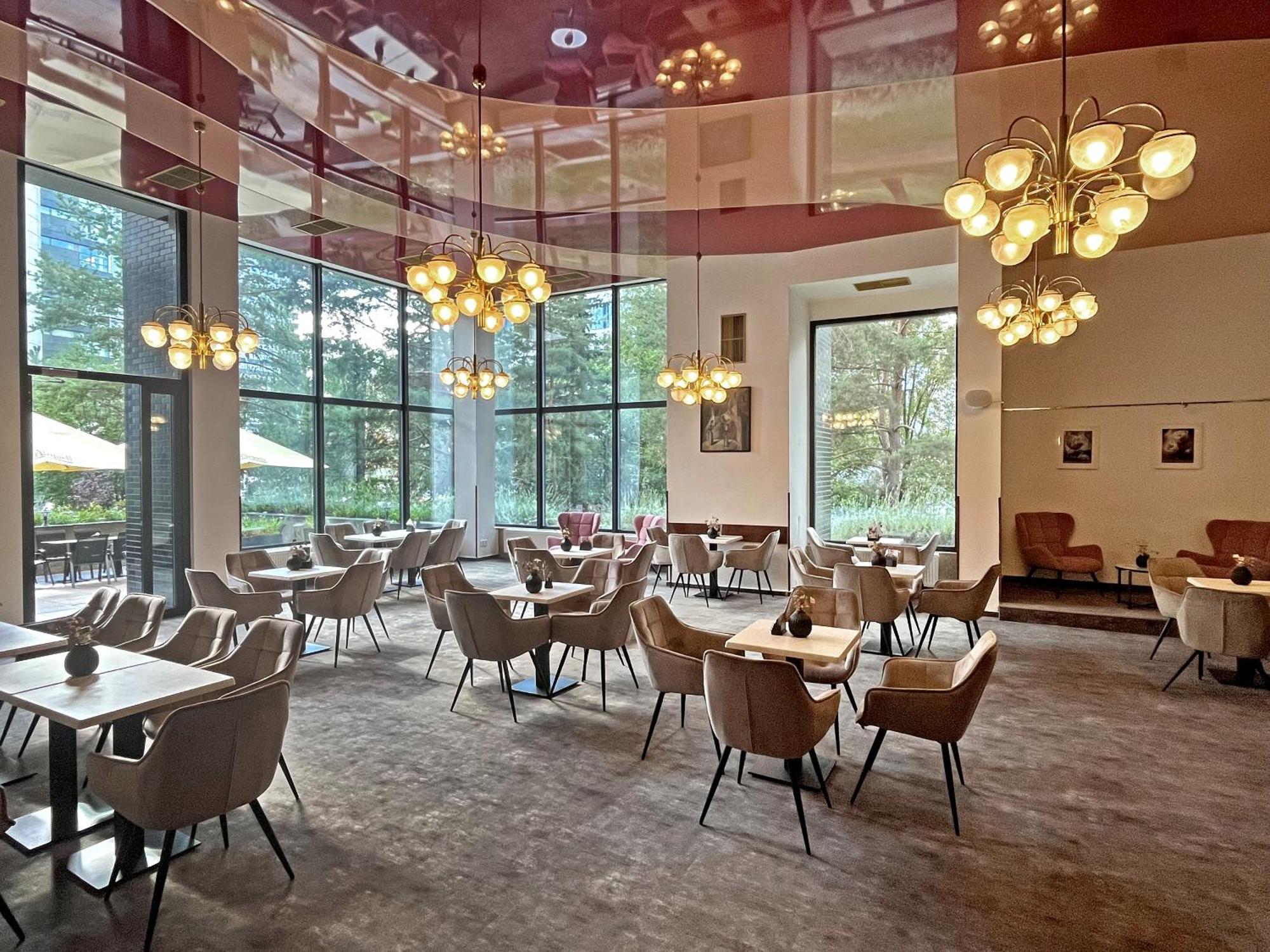 Hotel Ilf プラハ エクステリア 写真