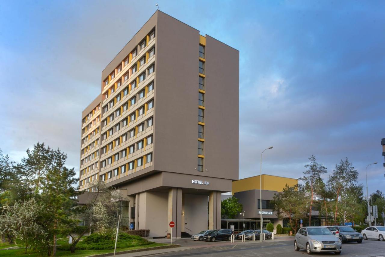 Hotel Ilf プラハ エクステリア 写真